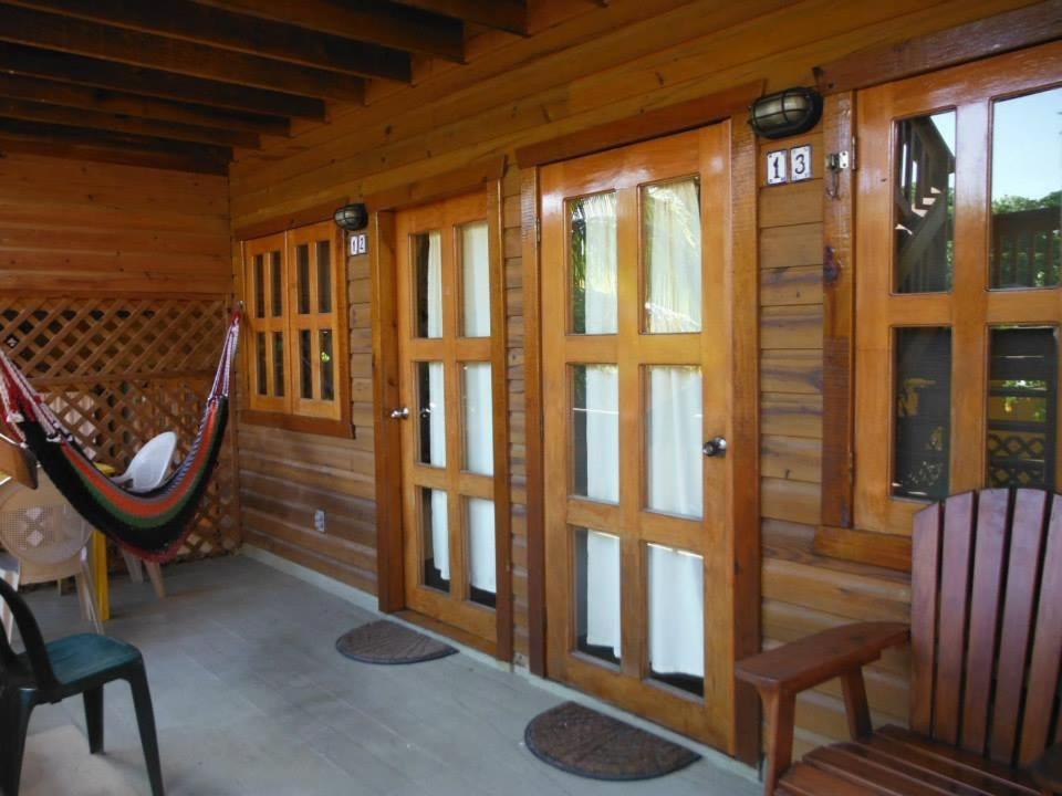 Sea Breeze Inn West End Exterior photo